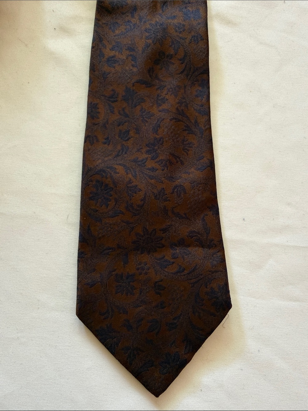 100% Silk Tie by Krizia Uomo.  Classic, Collectible, Quality!